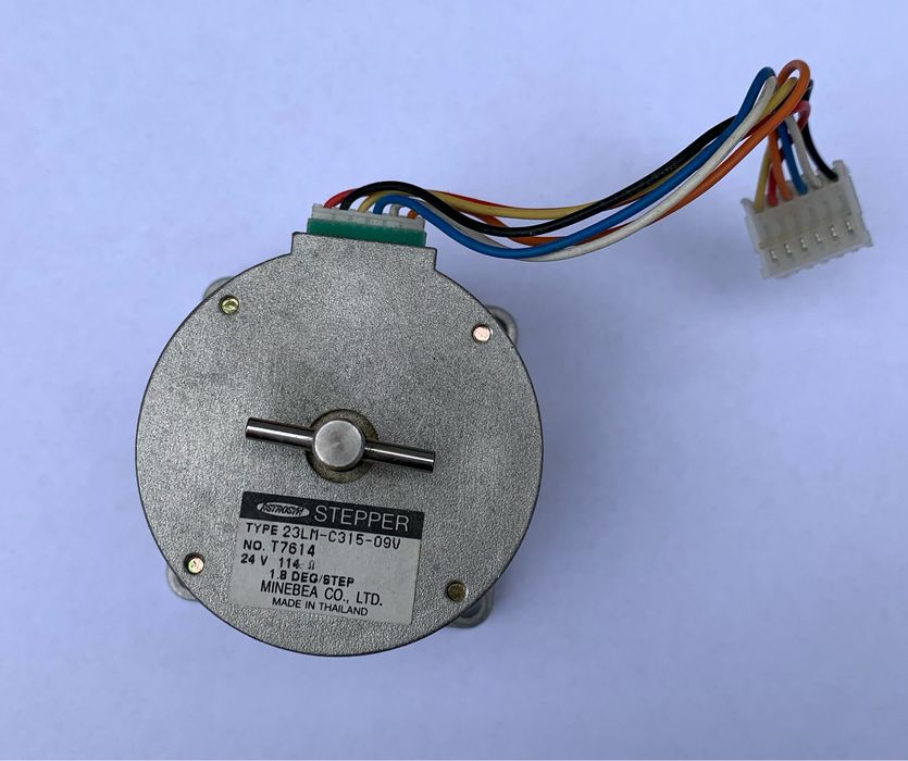 Стъпкови мотори NEMA 23