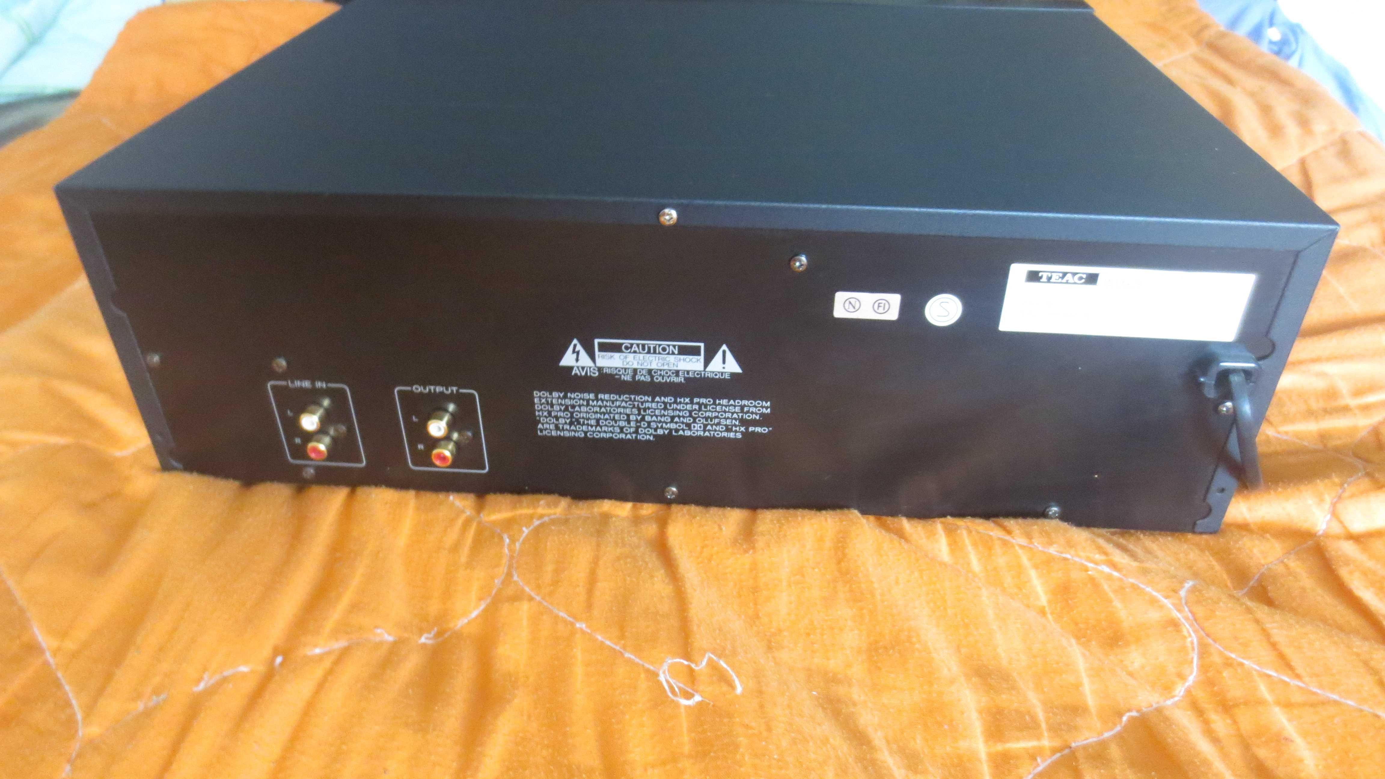 Teac V3000 Триглав Касетен Дек Отличен