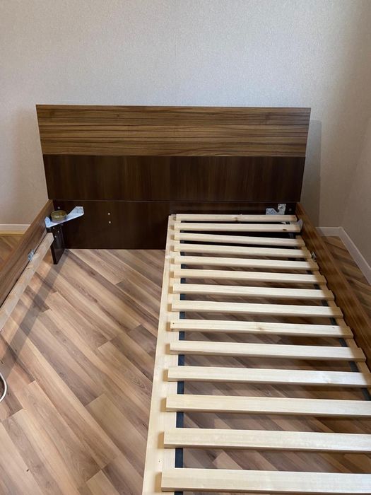 Продам двухспальную кровать
