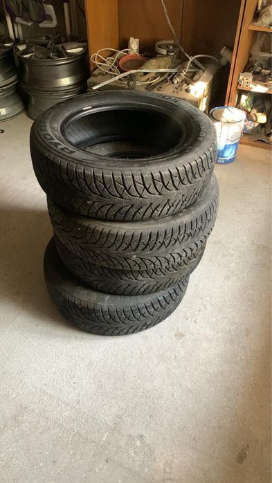 Продается зимные шины