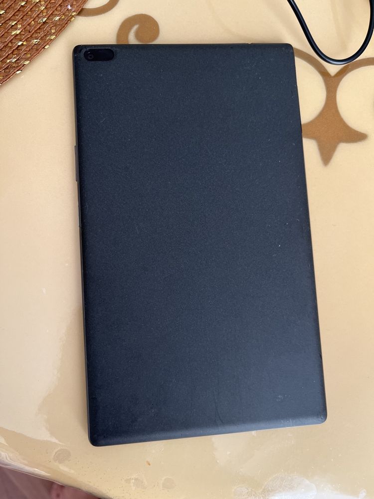 Планшет Леново TAb 4.8