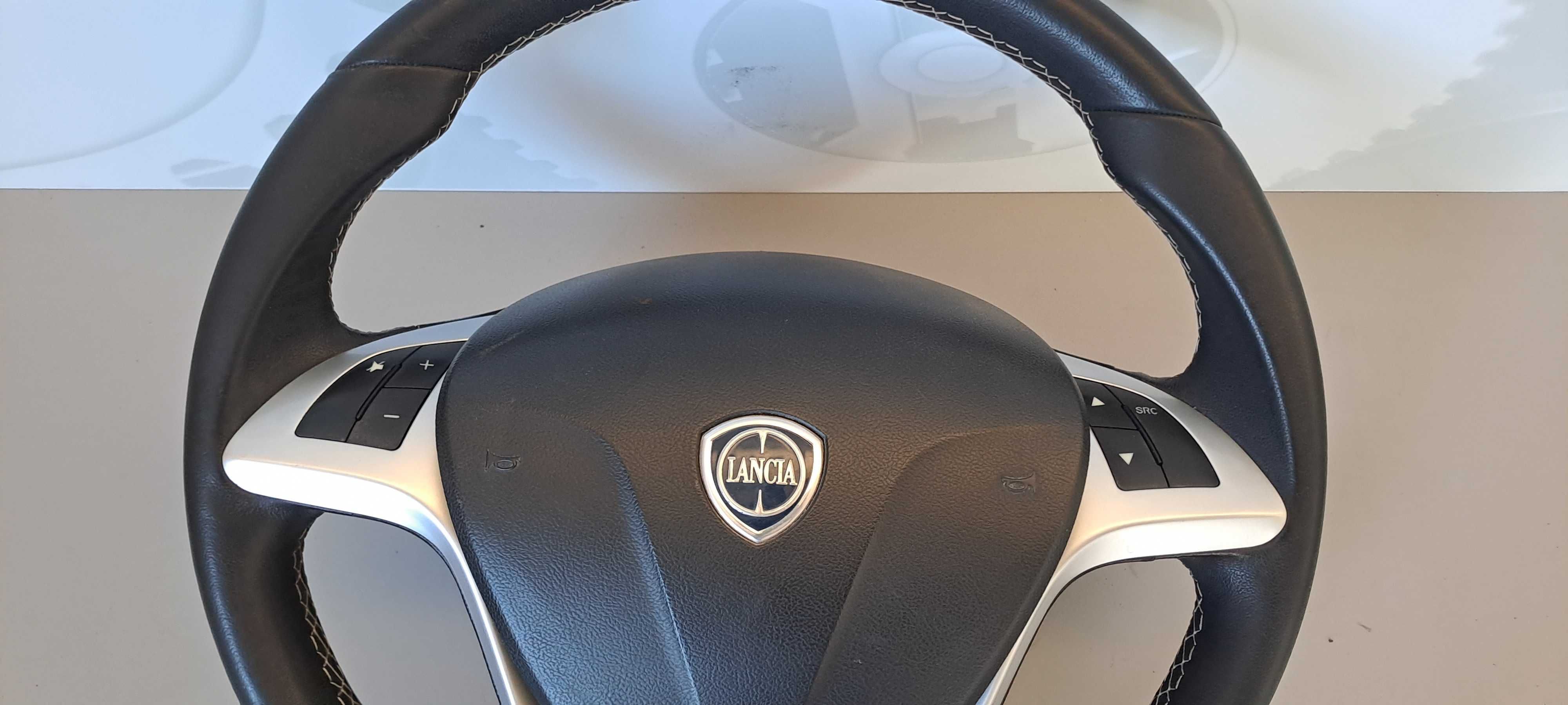 Волан с еър бег Lancia Delta 2009г