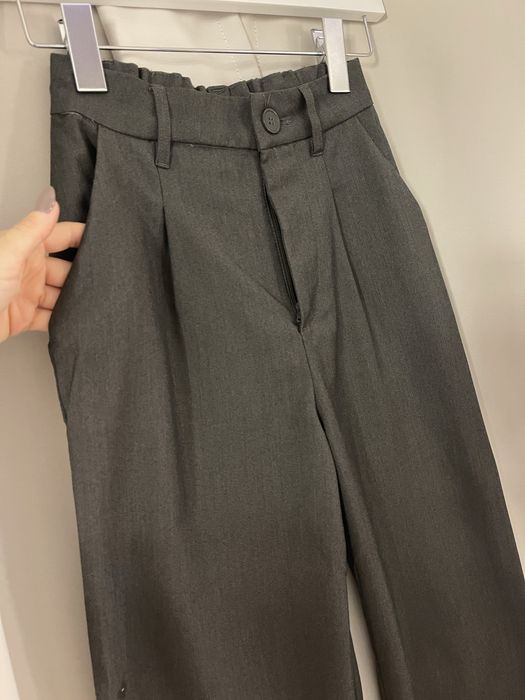 Класически Панталон в сиво H&M