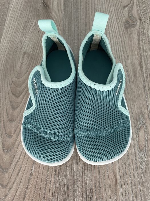 Incaltaminte copil piscina/plaja Decathlon marime 24-25 impecabila