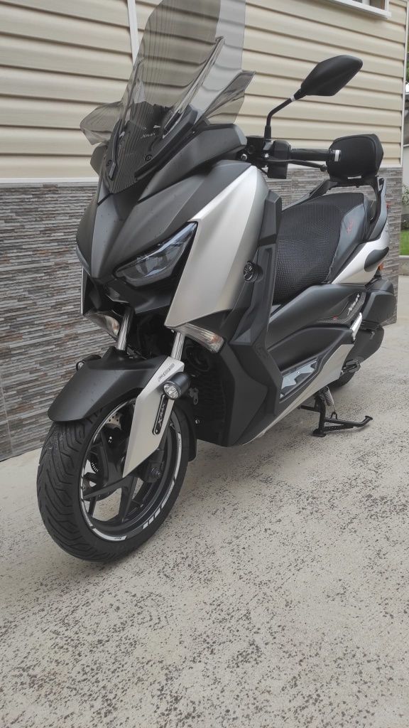 Yamaha X max 300