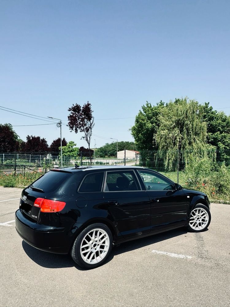 Vand Audi A3 negru