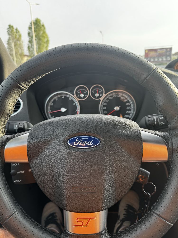 Ford Focus ST 2.5 benzina turbo