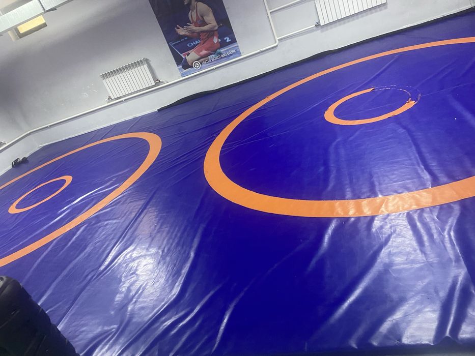 Ковер борцовский срочно продам