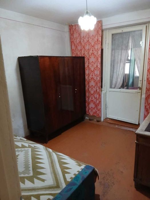 Продаю свою 4х комнатную квартиру на 2 этаже на ул.Беруни