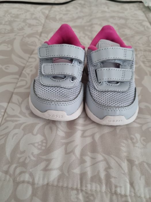 Маратонки adidas 21 номер