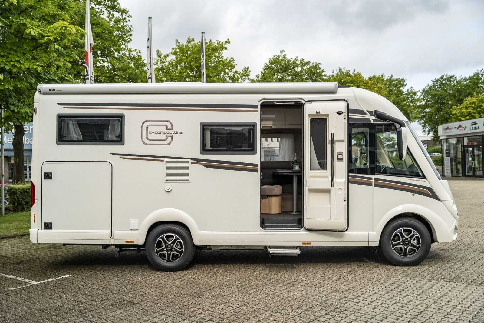 Dometic RML10.4T – чисто нов хладилник, свален от кемпер Carthago