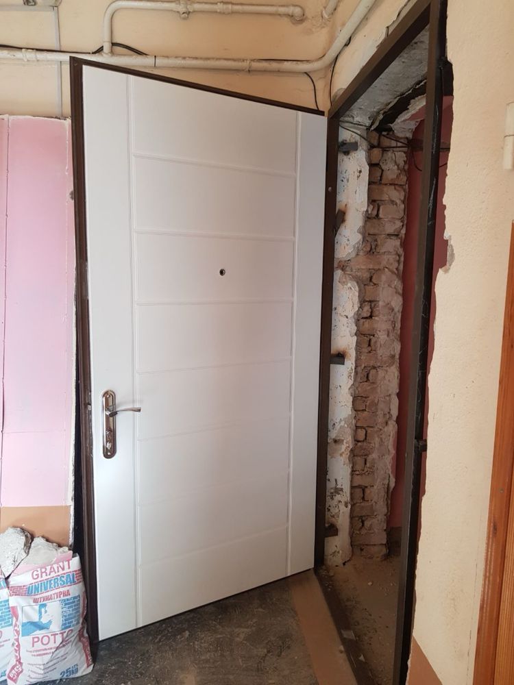 Sifatli va ARZON temir eshiklar