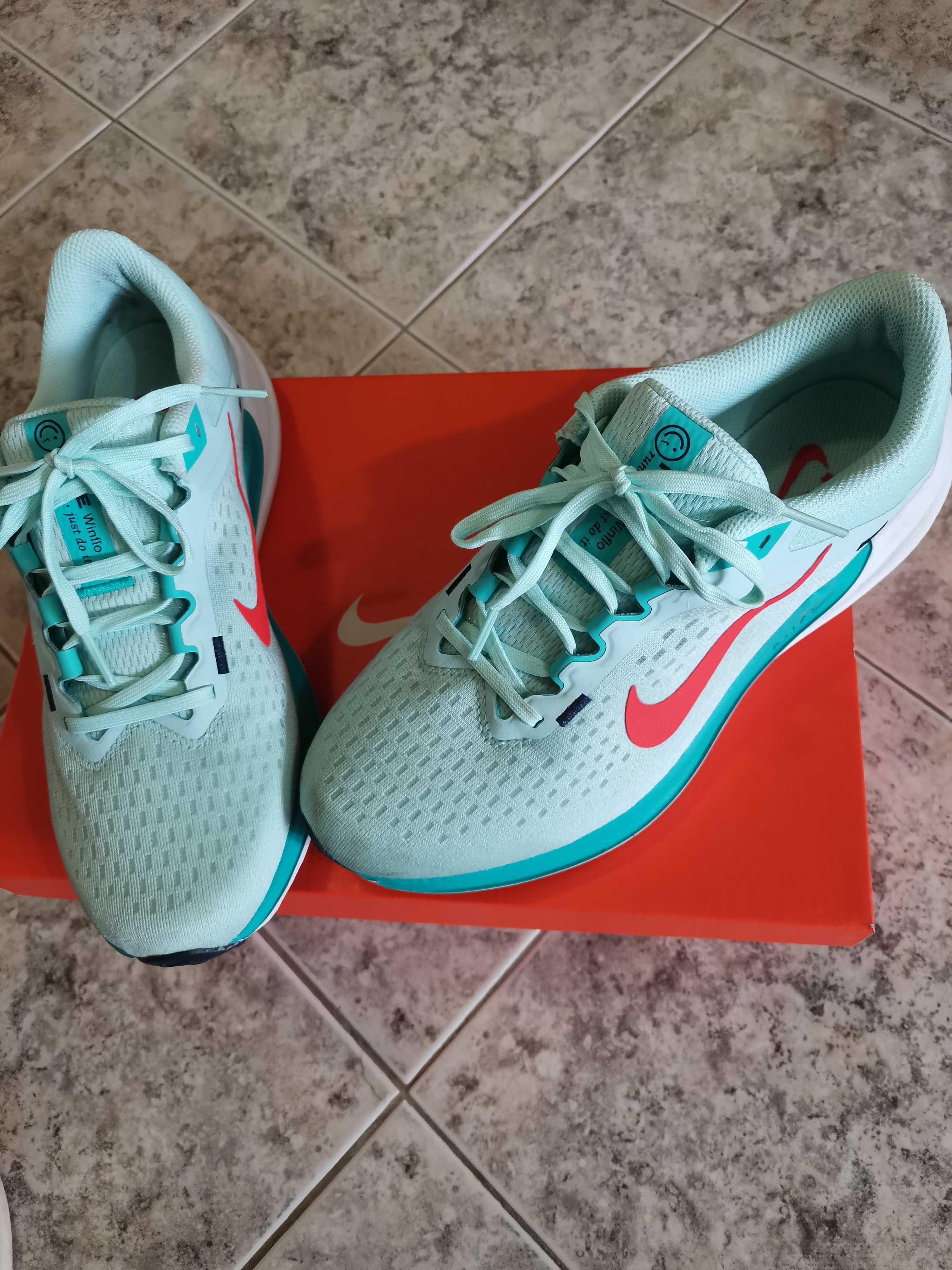 Дамски маратонки Nike air winflo 10