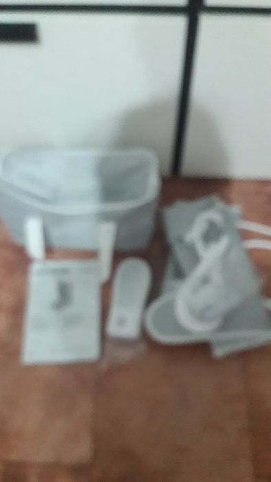 Aparat de masaj pentru detensionarea picioareleo