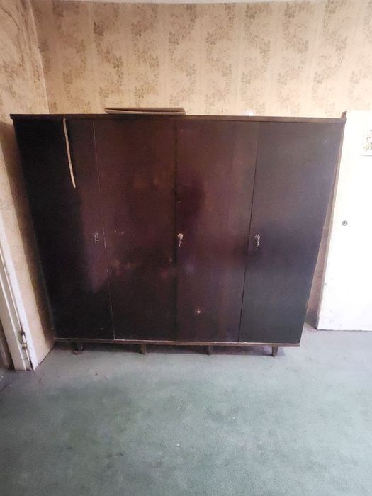 Продается шкаф (советский)