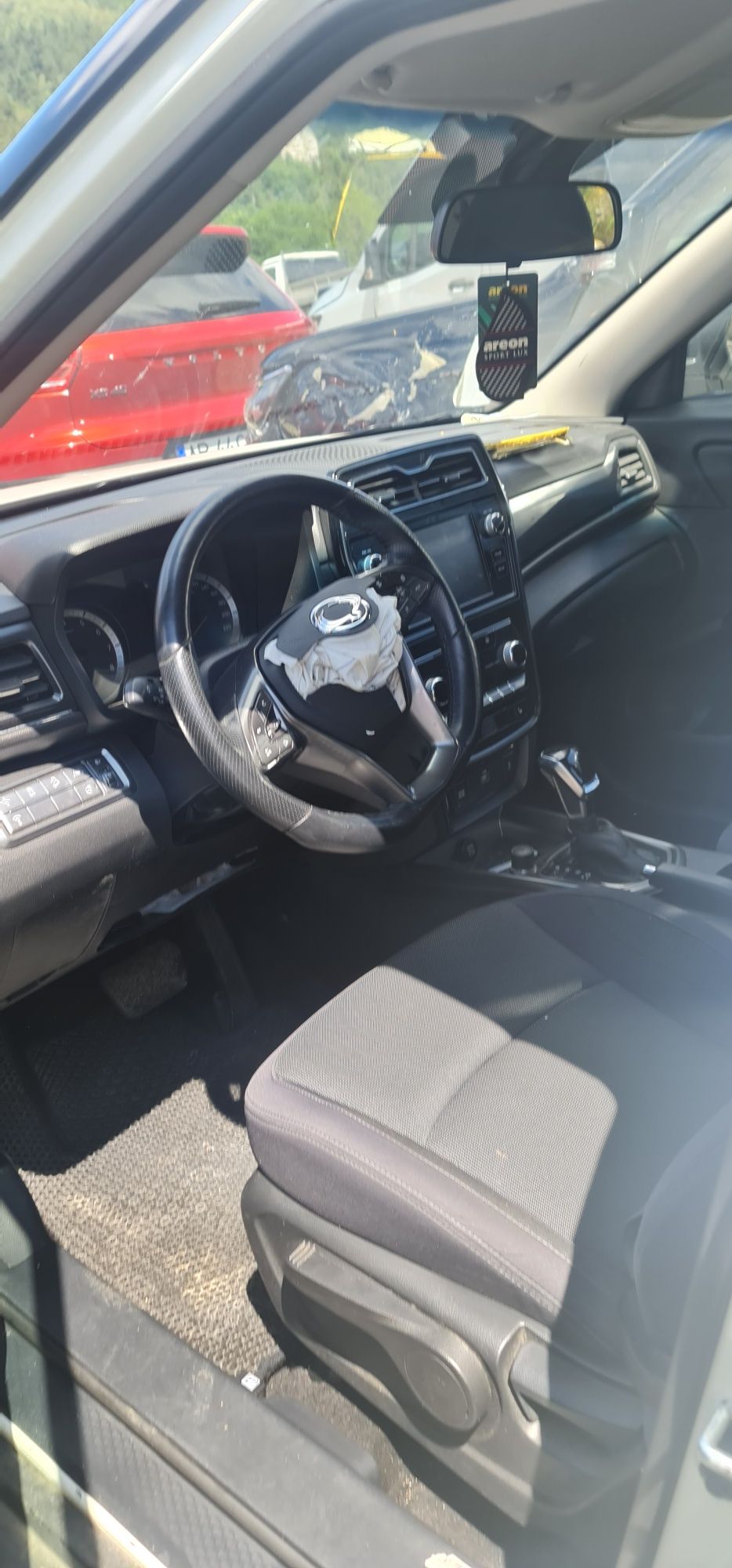 SsangYong Tivoli 1.5 TGDi . 2023 . Automat . 30000 km . Avariat