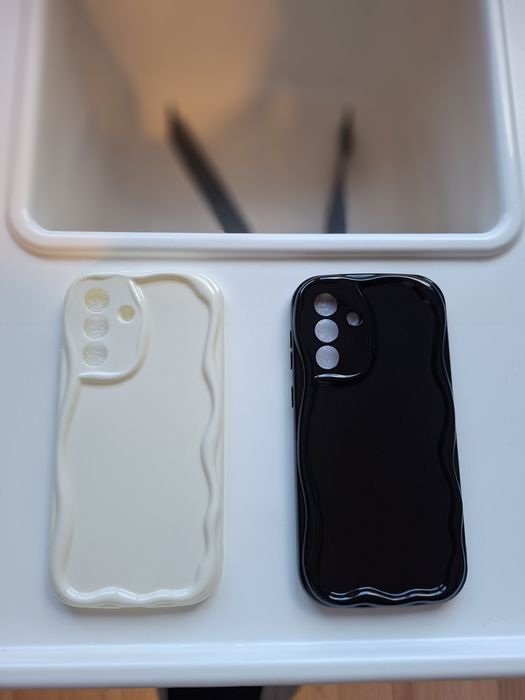 Черен и бял Кейс за SAMSUNG GALAXY A56 5G.