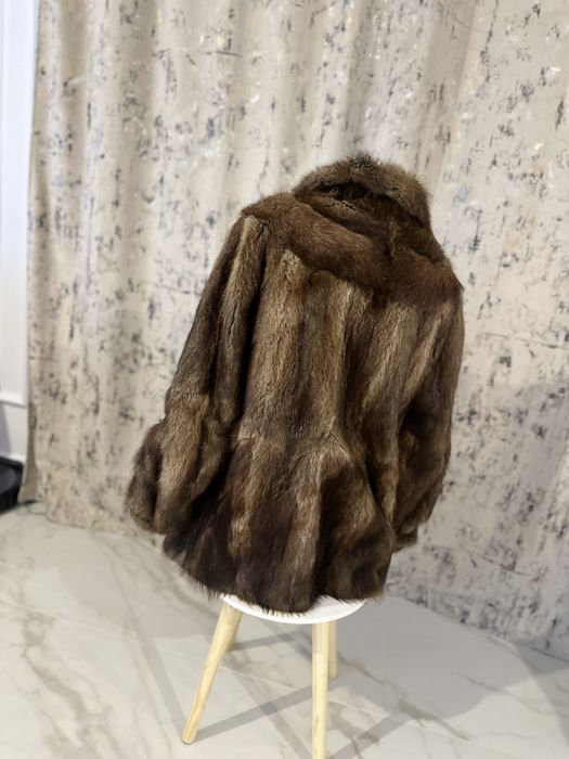 Blana deosebita de bizam