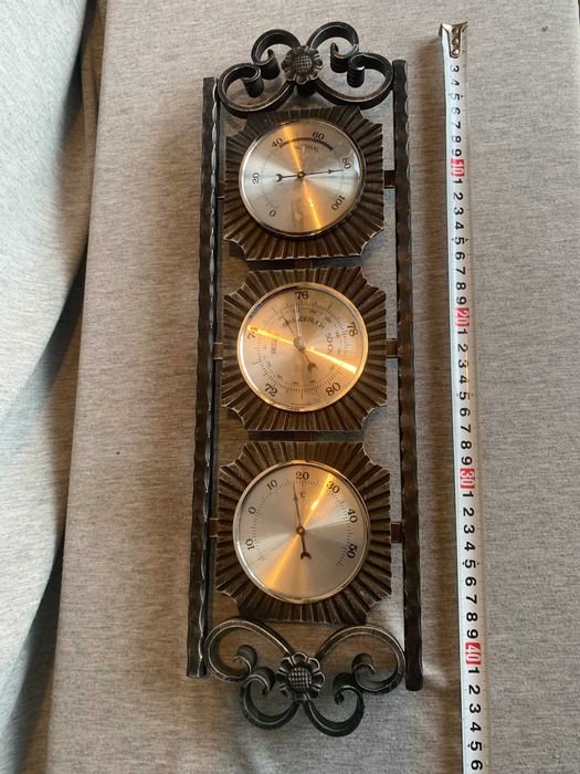 Барометър термометър влагомер