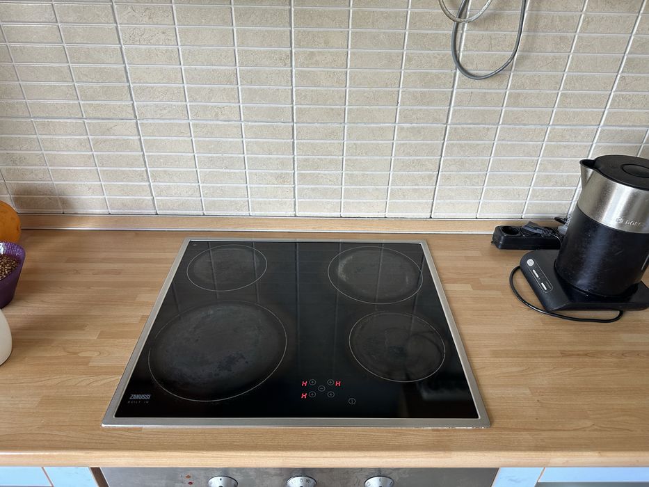 Продается варочная поверхность Zanussi