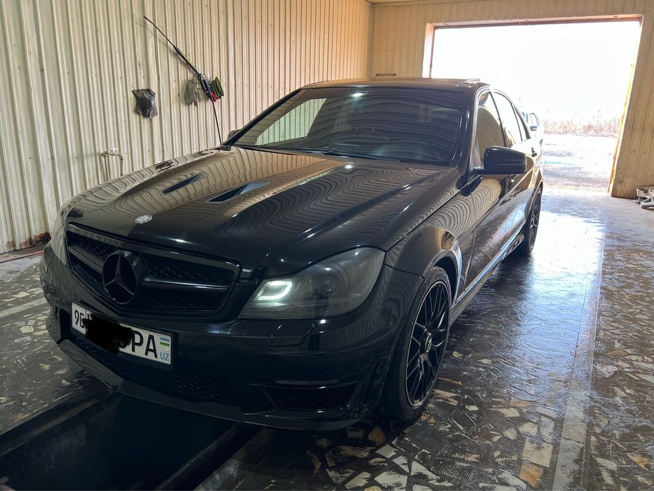 Mersedes 204 juda gozal xolatda