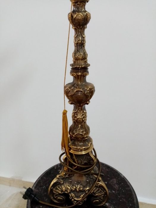Lampadar Baroc din bronz masiv de dimensiuni impresionante, abajur din