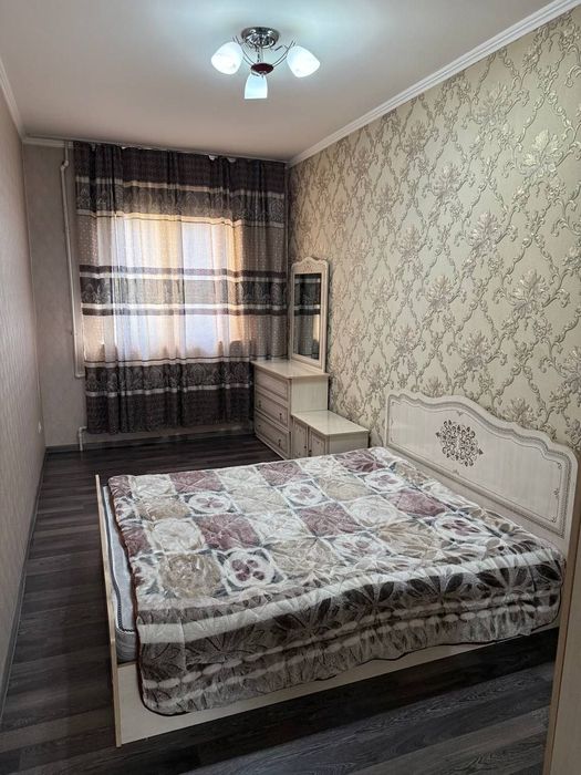 Юнусабад 8 квартал 2/3/4 (50²) продаётся квартира