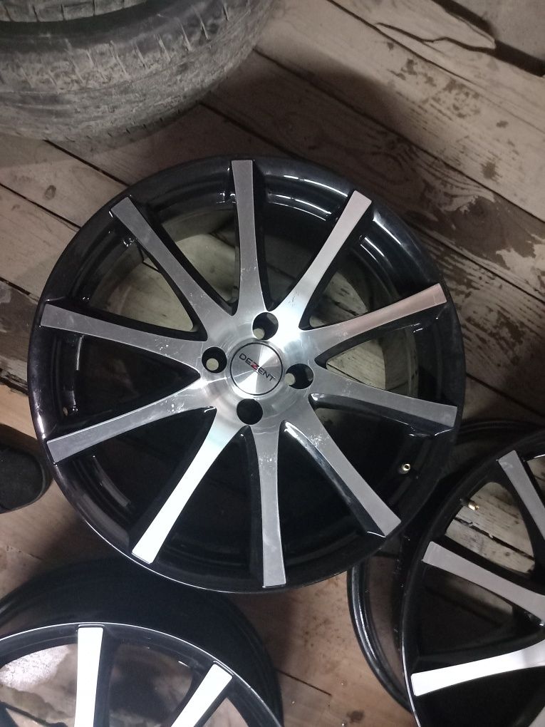 Jante r18 4x100 et 35