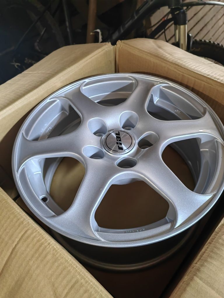 *НОВИ* Джанти Rial 15" 5х112.