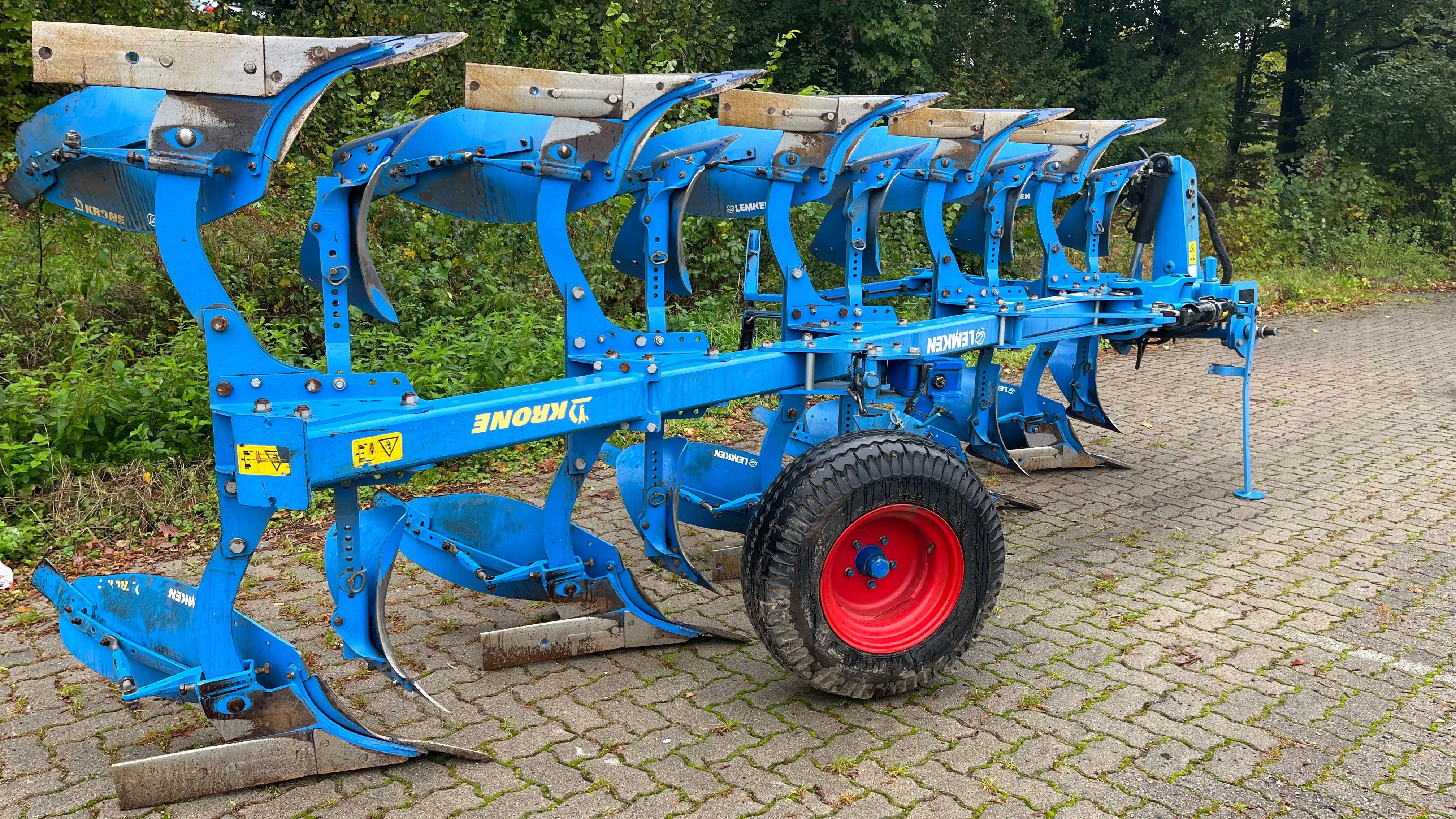 Lemken Europal 7. Case, Claas, John Deere, Belarus tortadi