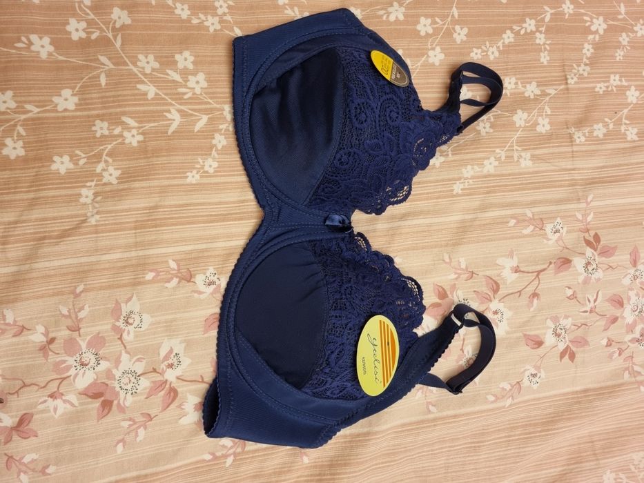 Sutien mărimea 95D
