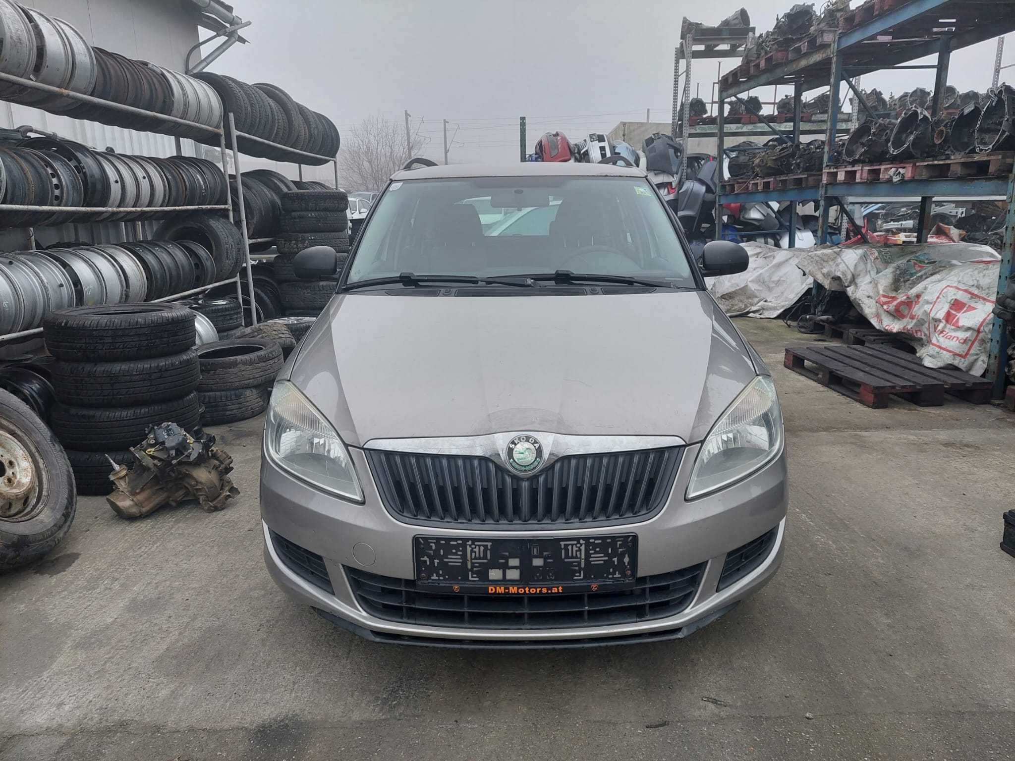 Dezmembram Skoda Fabia 2 Kombi, an 2010, 1.2 benzina cod CHFA