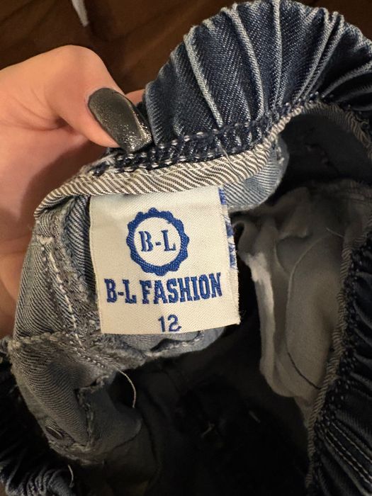 Детски дънки в син цвят