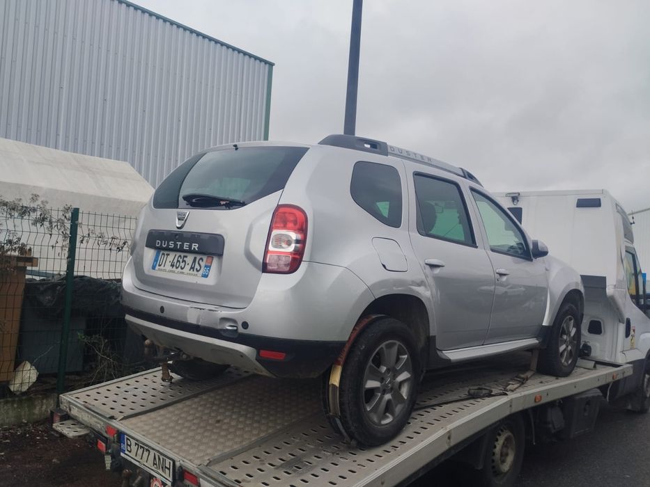 Dacia Duster 1.2T 2015 avariat rate fixe fara avans tbi