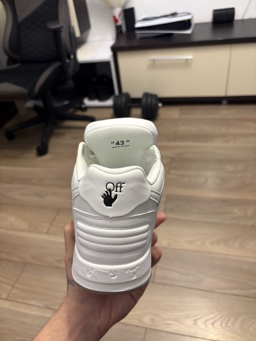 Off white out off office