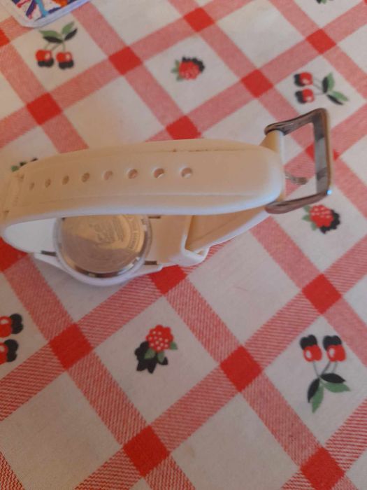 Ceas pentru femei curea albă