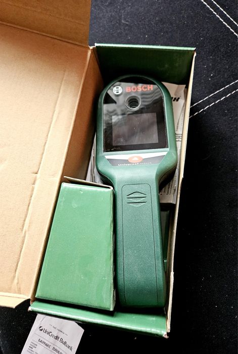 Дигитален детектор Bosch UniversalDetect 100mm