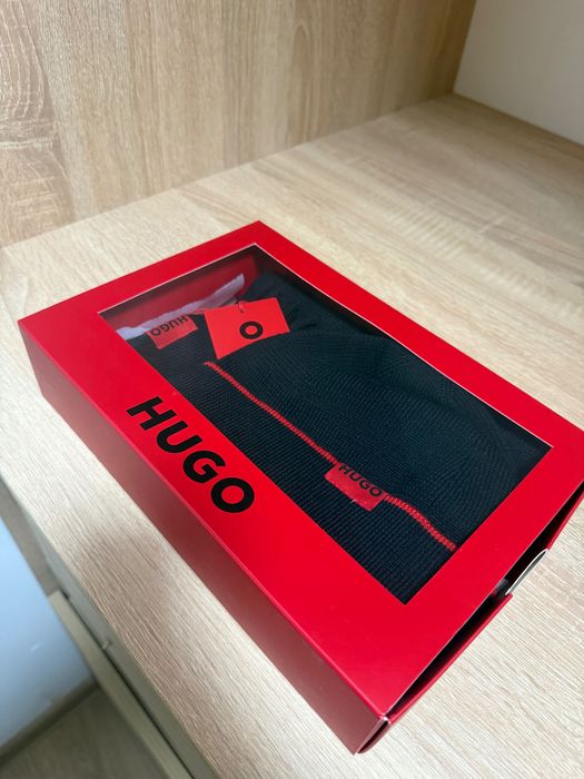 Комплект на Hugo
