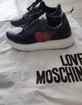Moschino оригинални  кецове