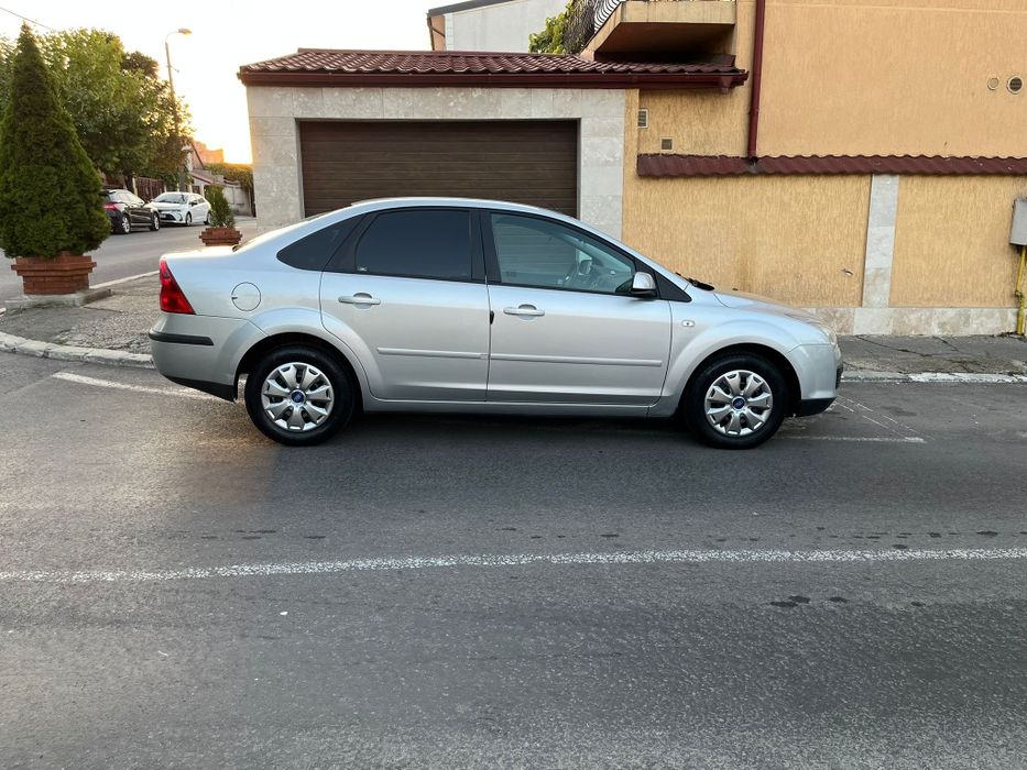 Ford Focus an 2008 - full opțiuni  - STARE EXCELENTA  !