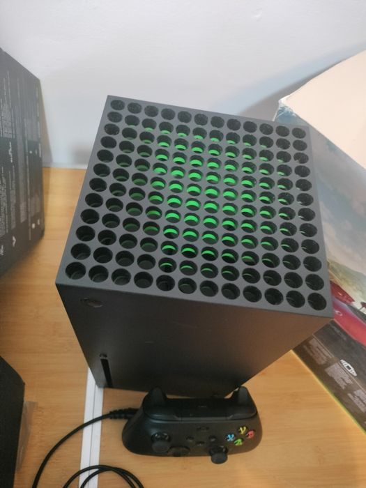 Xbox Serie X + jocuri