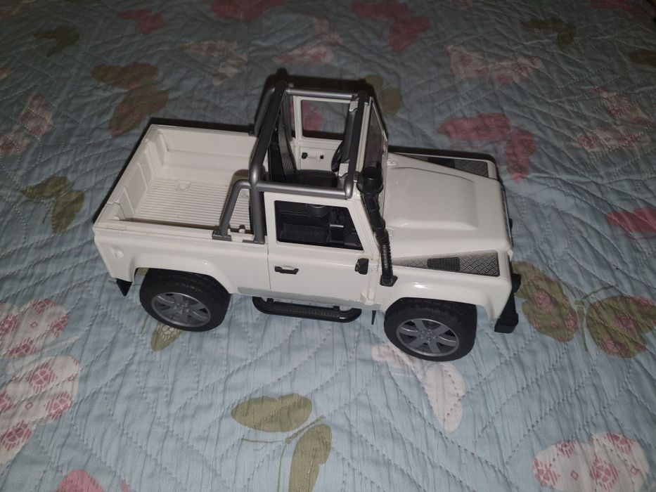 Bruder машина land rover (Германия)