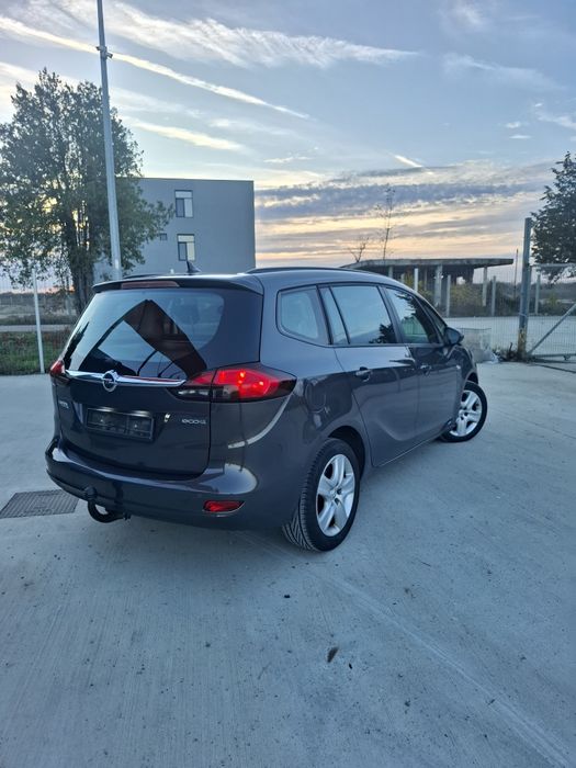 Opel Zafira Tourer 2.0