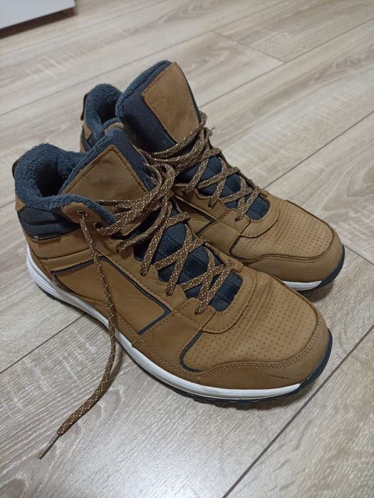 Ghete / Bocanci Decathlon, Quechua marime 42