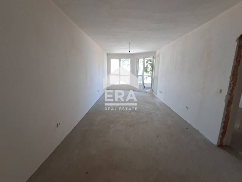 Продава се Двустаен апартамент в Варна, Аспарухово - 64 кв.м за 2105 €/кв.м - Снимка #4