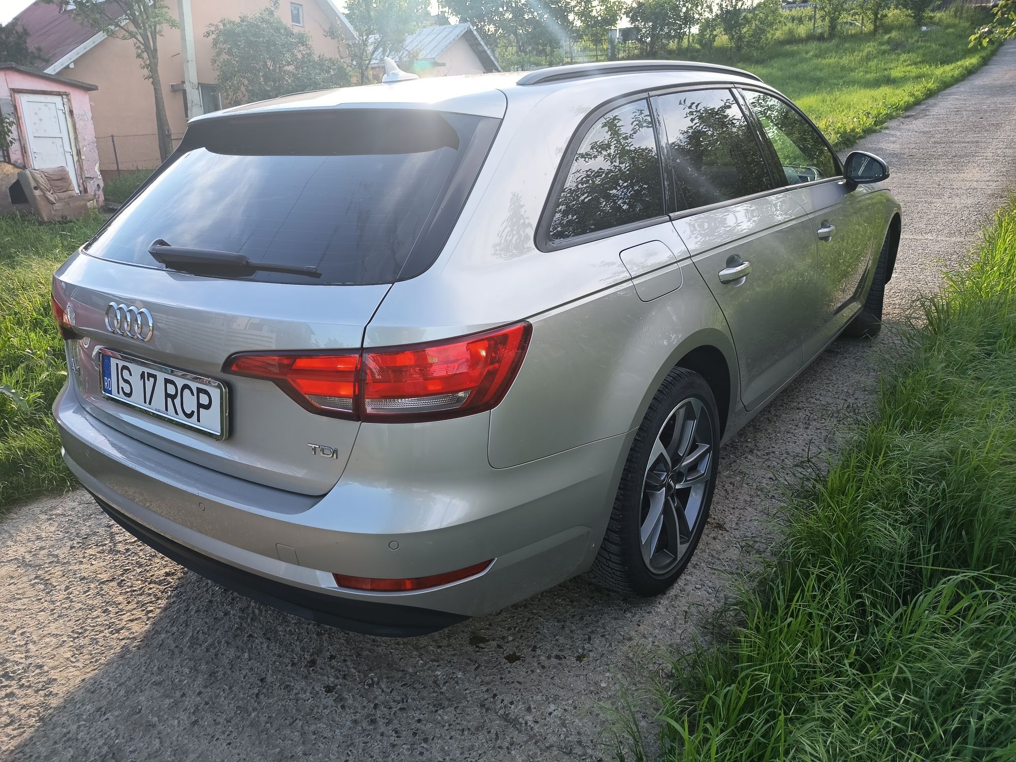 Audi A4, 2.0 diesel, B9,  bixenon, jante 18 S