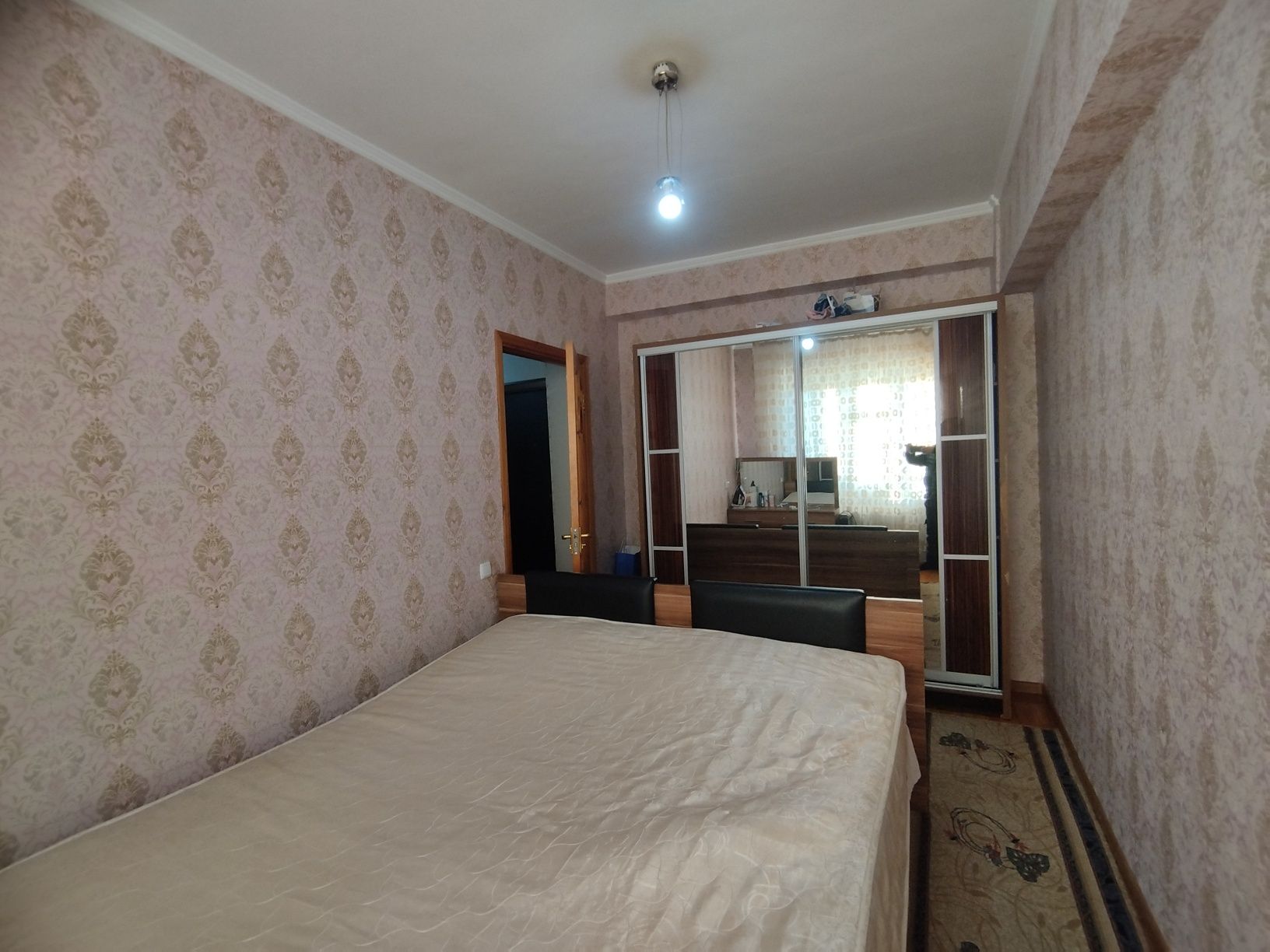 Продается срочно квартира на Ц4 ор-р Кафе Бухара