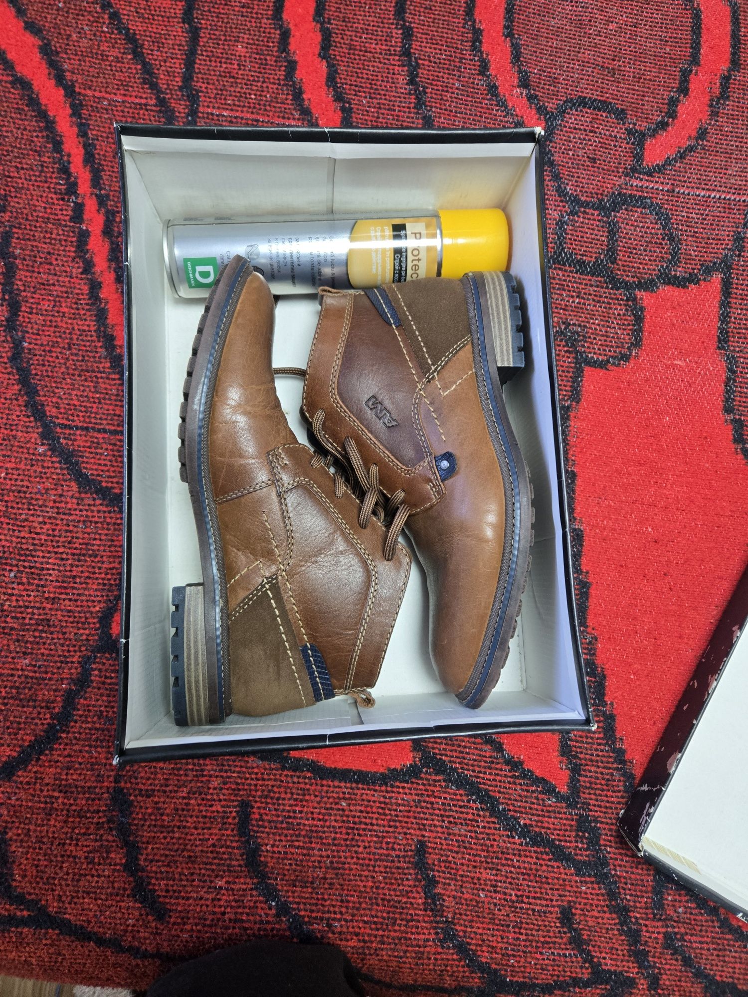 Ghete stil pantof din  piele originală în cutie cu solutie de protecți