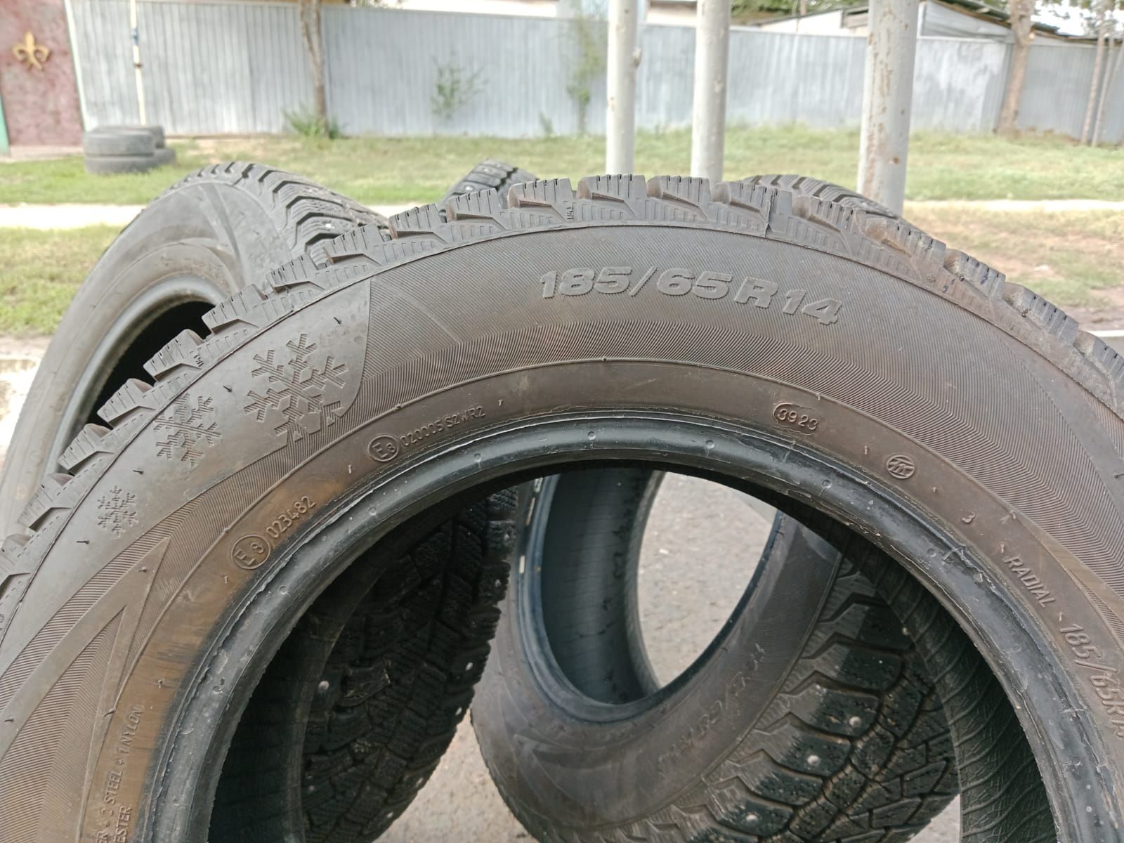 Продам зимние шины