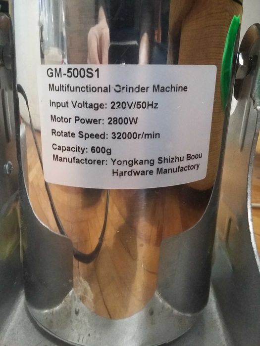 Râșniță cereale, cafea, semințe - le face făină